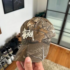 STUSSY REAL TREE NEW ERA 9TWENTY BASIC STRAPBACK